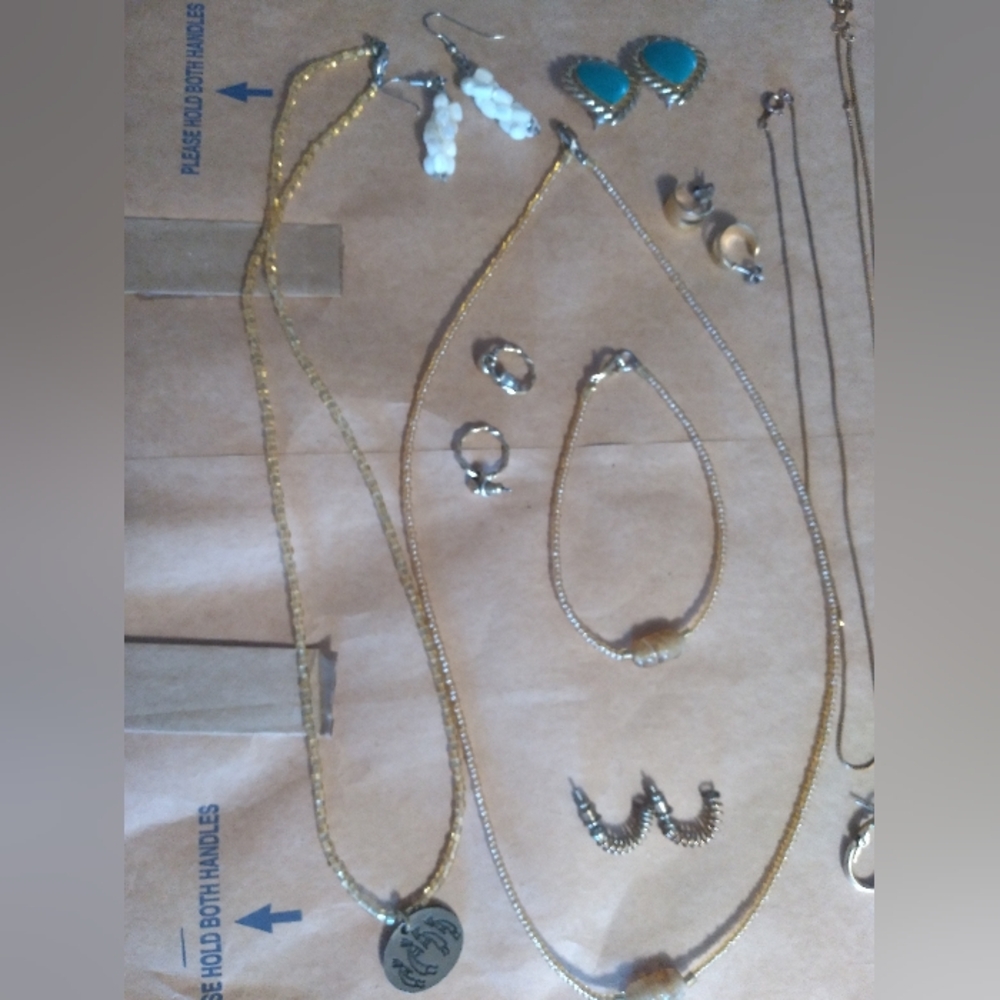 Vintage Costume Jewelry Bundle - Picture 6 of 8